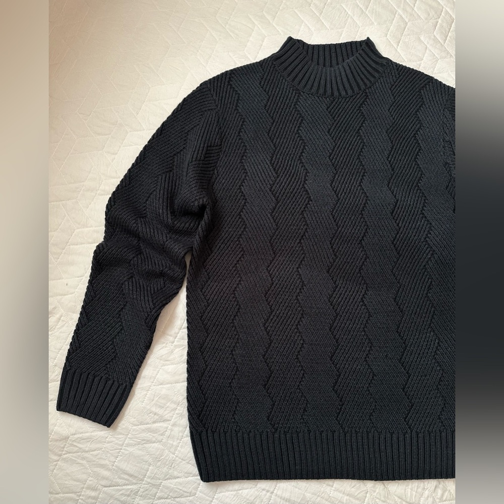 Men's Navy Blue Sweater Large NWT
